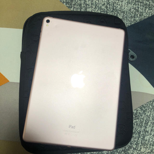 iPad Pro 9.7 128G Wi-Fiモデル　ローズゴールド　本体
