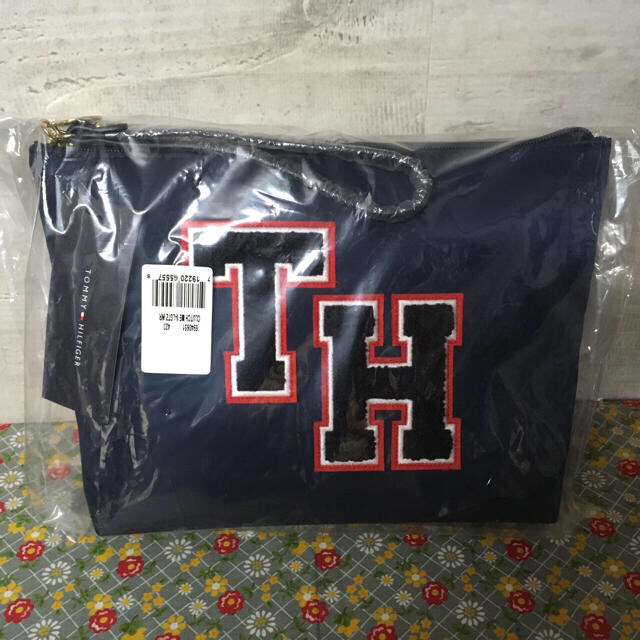 TOMMY HILFIGER(トミーヒルフィガー)のTOMY HILFIGER ポーチバック レディースのファッション小物(ポーチ)の商品写真