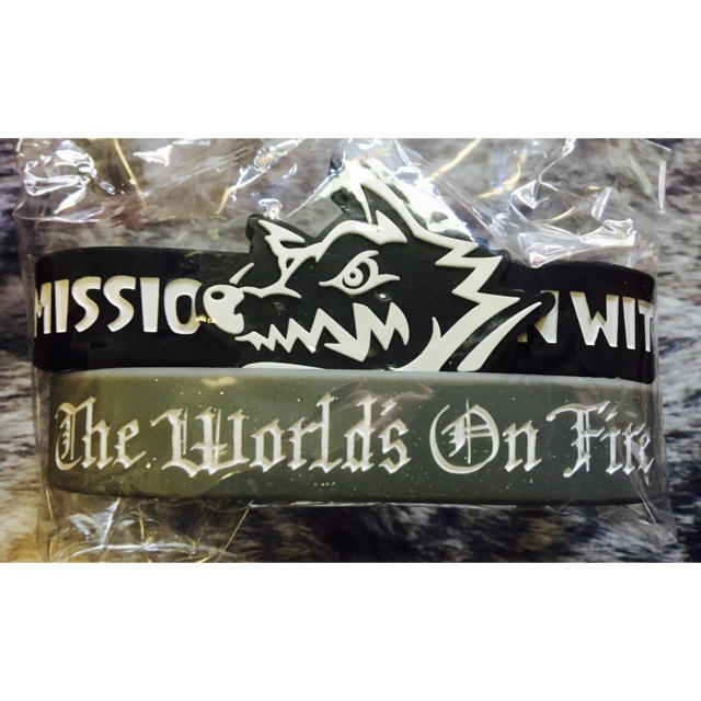 MAN WITH A MISSION(マンウィズアミッション)のMAN WITH A MISSION ラバーバンド 新品未開封 エンタメ/ホビーのタレントグッズ(ミュージシャン)の商品写真