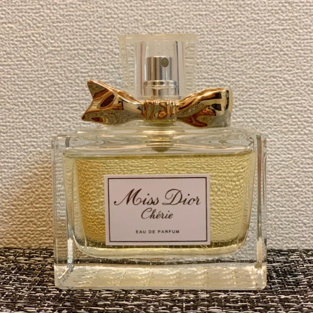 Christian Dior(クリスチャンディオール)のミスディオール　シェリー　オードパルファン　100ml コスメ/美容の香水(香水(女性用))の商品写真