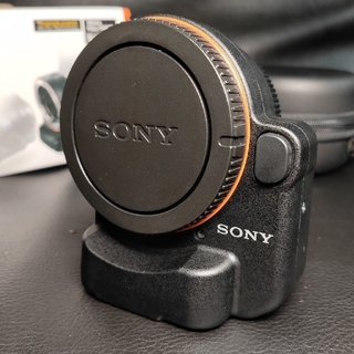 ソニー(SONY)のLA-EA4 AマウントレンズをEマウントカメラに使用するためのアダプター(その他)