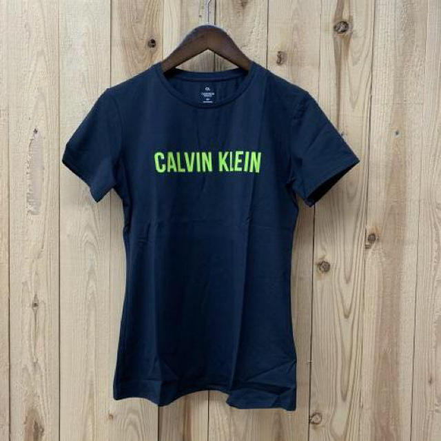 Calvin Klein(カルバンクライン)の新品 カルバンクライン ロゴ Tシャツ Sサイズ レディースのトップス(Tシャツ(半袖/袖なし))の商品写真