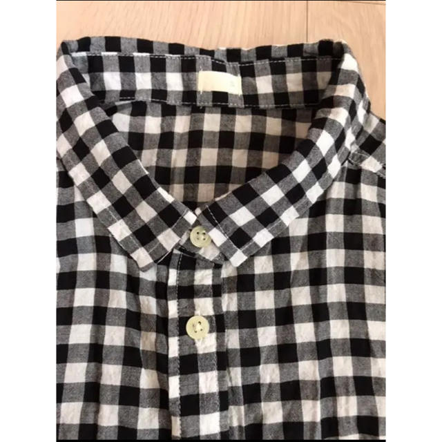 GU(ジーユー)のGU黒ギンガムシャツ レディースのトップス(シャツ/ブラウス(半袖/袖なし))の商品写真