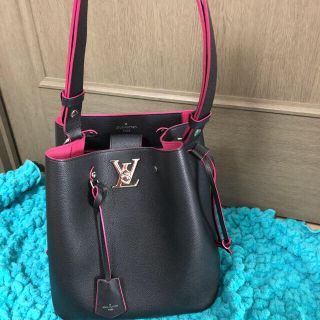 ルイヴィトン(LOUIS VUITTON)のルイヴィトン、ロックミーバケット、とっても可愛いバッグです。レシート有り。(ショルダーバッグ)