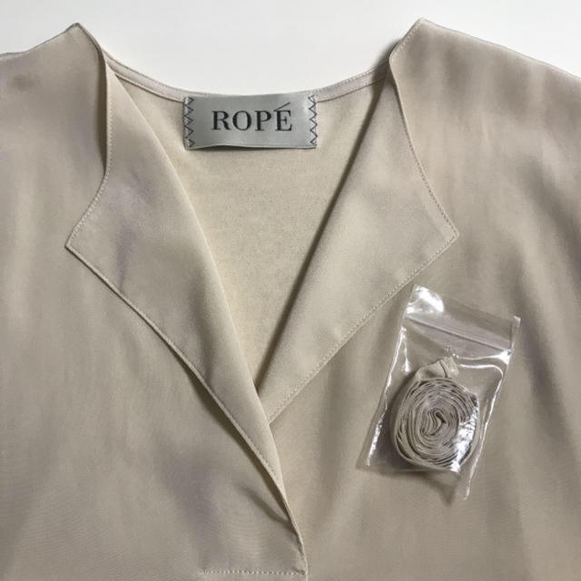 ROPE’(ロペ)のROPE ベージュ　トップス レディースのトップス(カットソー(半袖/袖なし))の商品写真