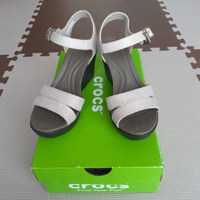 crocs(クロックス)のRay様専用 レディースの靴/シューズ(サンダル)の商品写真