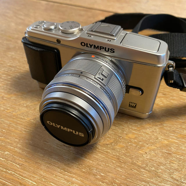 OLYMPUS(オリンパス)のオリンパス　デジタルカメラ　E-P3 スマホ/家電/カメラのカメラ(コンパクトデジタルカメラ)の商品写真