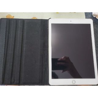 アイパッド(iPad)のiPad Air 2 16GB セルラーモデル(タブレット)