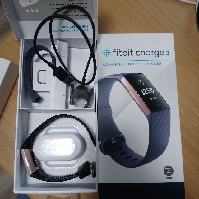 スポーツ/アウトドアFitbit Charge3