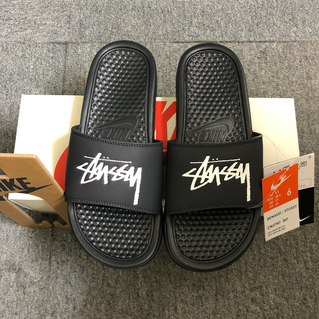 NIKE(ナイキ)のNIKE×STUSSY BENASSI ベナッシ メンズの靴/シューズ(サンダル)の商品写真