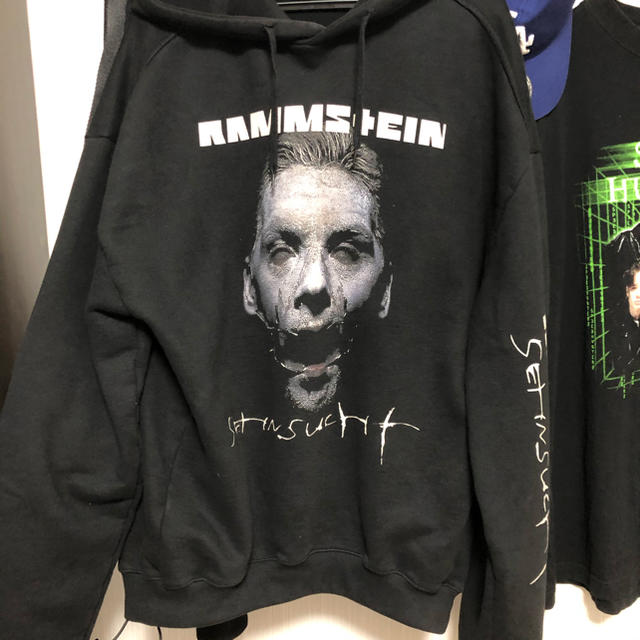 ヴェトモン　vetements ラムシュタイン　パーカートップス