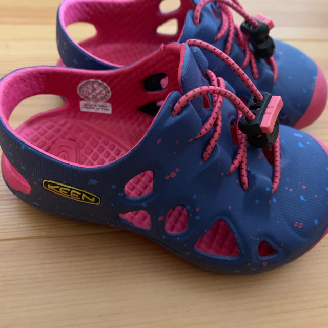 KEEN(キーン)のkeen キーン サンダル キッズ/ベビー/マタニティのベビー靴/シューズ(~14cm)(サンダル)の商品写真