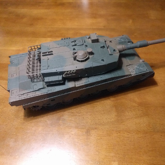 マルイ　1/24 RC  陸上自衛隊90式 エンタメ/ホビーのおもちゃ/ぬいぐるみ(ホビーラジコン)の商品写真