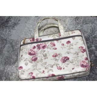 ローラアシュレイ(LAURA ASHLEY)のローラアシュレイPCケース(その他)