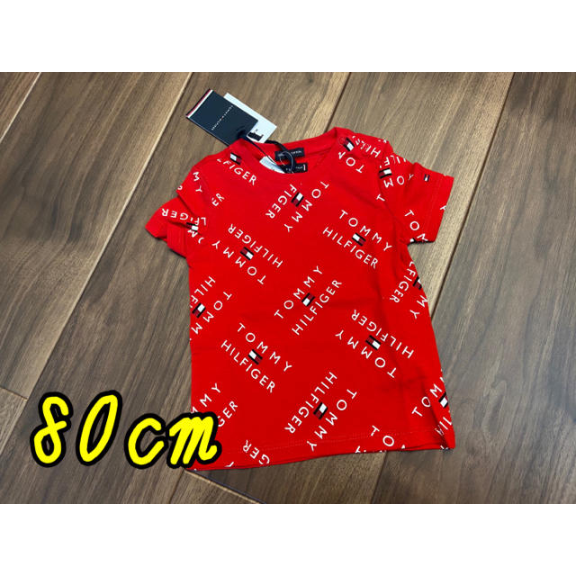 TOMMY HILFIGER(トミーヒルフィガー)のTommy Hilfiger プリントロゴTシャツレッド(80cm) キッズ/ベビー/マタニティのベビー服(~85cm)(Ｔシャツ)の商品写真