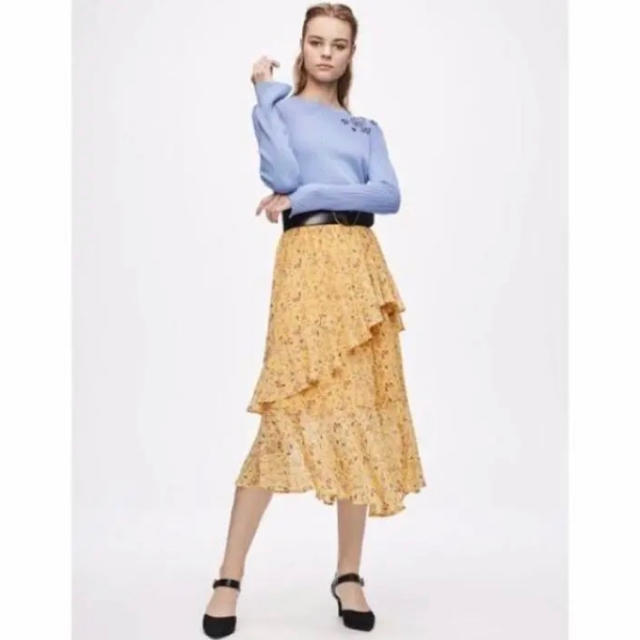 GU(ジーユー)の花柄 黄色 スカート ミモレ丈 レディースのスカート(ひざ丈スカート)の商品写真