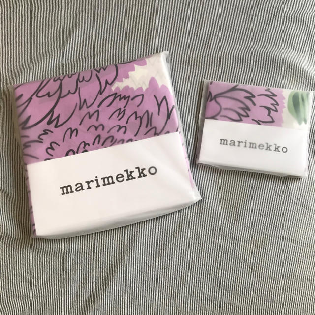 marimekko(マリメッコ)のマリメッコ  プリマヴェーラ　デュべカバー　ピローケース　2点セット　新品 インテリア/住まい/日用品の寝具(シーツ/カバー)の商品写真