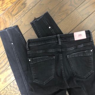 ザラ(ZARA)のZARA スキニージーンズ black(デニム/ジーンズ)