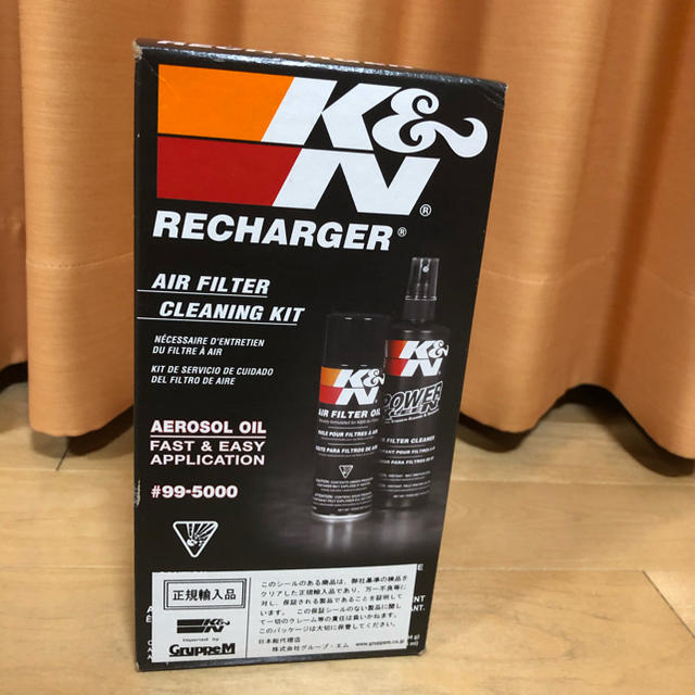 K&N RECHARGER 自動車/バイクの自動車(メンテナンス用品)の商品写真
