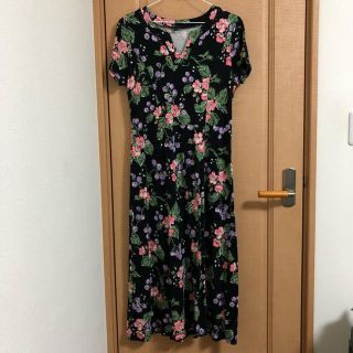 ローラアシュレイ(LAURA ASHLEY)のLAURA ASHLEY ローラ アシュレイ ワンピース 花柄(ひざ丈ワンピース)