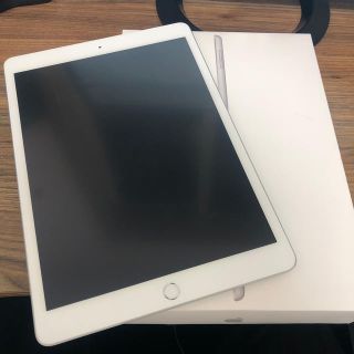 アイパッド(iPad)のiPad  第7世代  Wi-Fi +Cellularモデル  10.2インチ(タブレット)