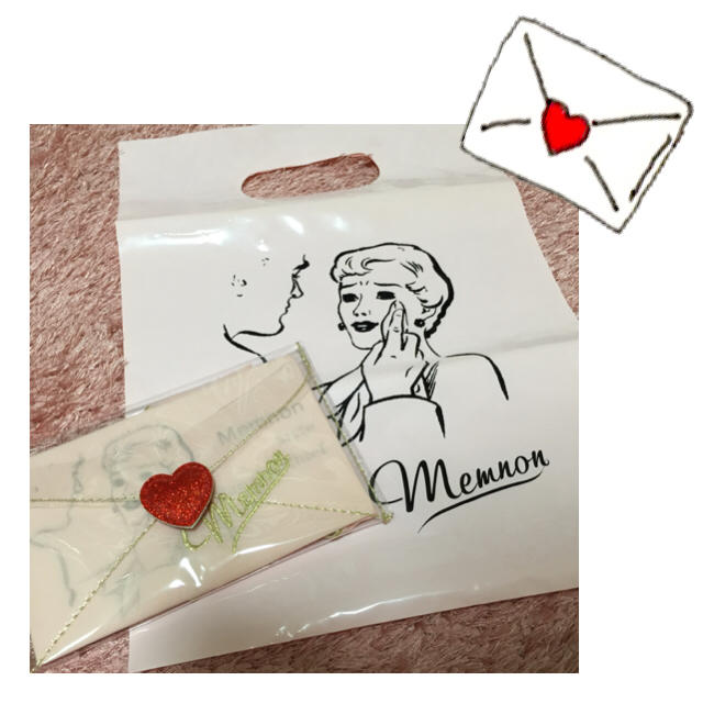 Memnon(メムノン)の♡ハート型ハンカチ ♡ レディースのファッション小物(ハンカチ)の商品写真