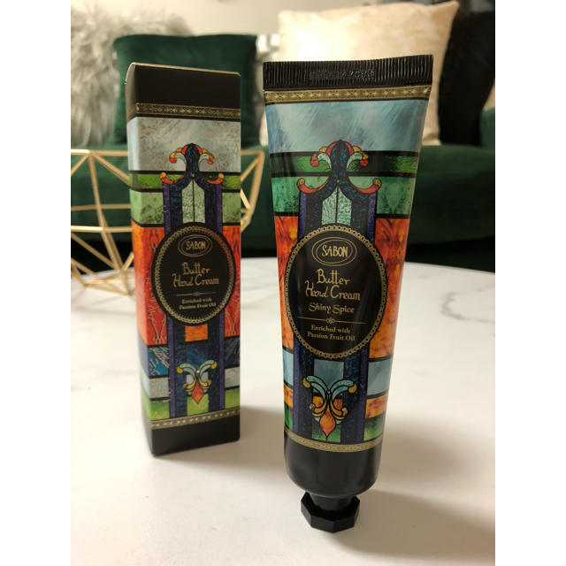 SABON(サボン)の【新品・未開封品】SABON  バターハンドクリーム　シャイニースパイス75ml コスメ/美容のボディケア(ハンドクリーム)の商品写真