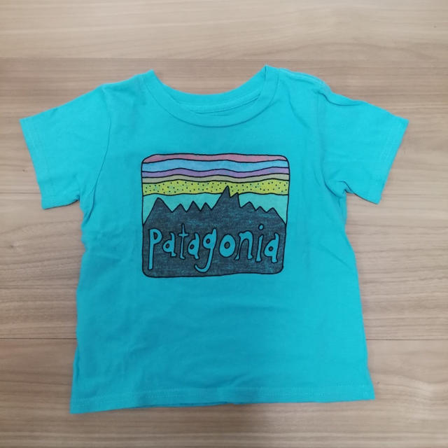 patagonia(パタゴニア)のPatagonia ロゴTシャツ（10） キッズ/ベビー/マタニティのベビー服(~85cm)(Ｔシャツ)の商品写真