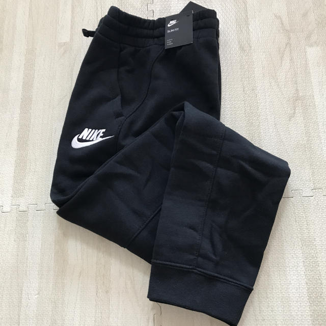 NIKE(ナイキ)の新品 NIKE ナイキ スウェット 160サイズ  キッズ/ベビー/マタニティのキッズ服男の子用(90cm~)(パンツ/スパッツ)の商品写真