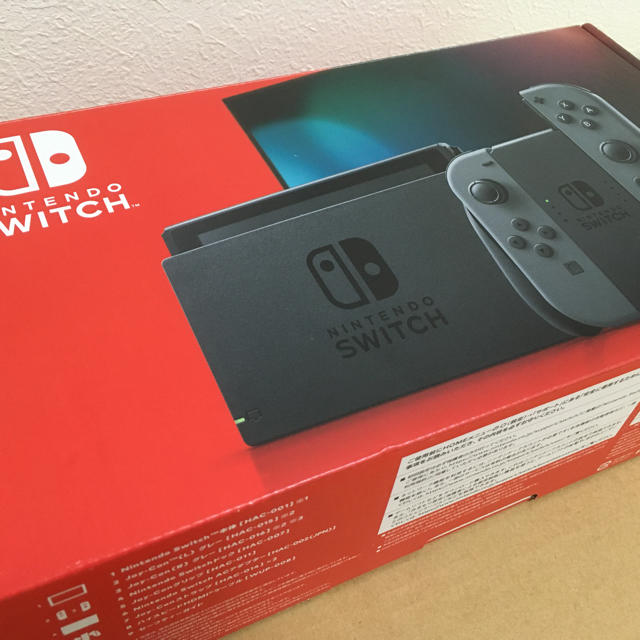 美品　任天堂スイッチ本体　新型　グレー　switch スイッチソフト