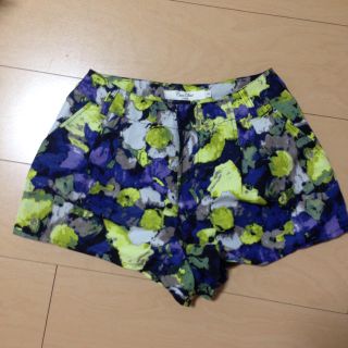 ココディール(COCO DEAL)の★ココディール花柄ショートパンツ★(ショートパンツ)