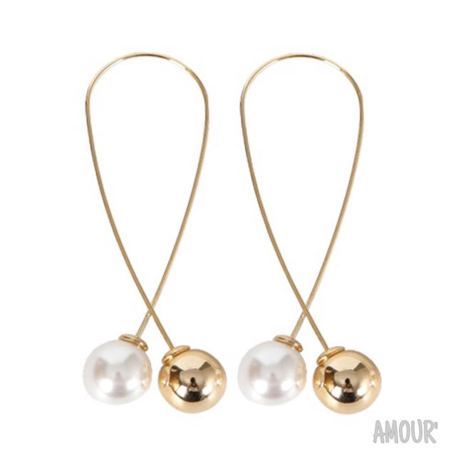 BABYLONE(バビロン)のbonbon pierce〈GOLD〉 レディースのアクセサリー(ピアス)の商品写真