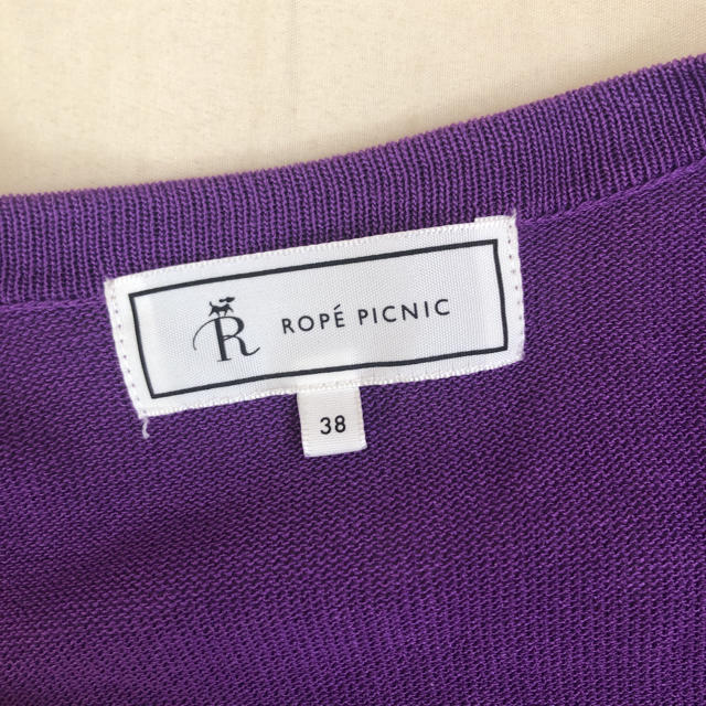 Rope' Picnic(ロペピクニック)のパールボタン カーディガン レディースのトップス(カーディガン)の商品写真