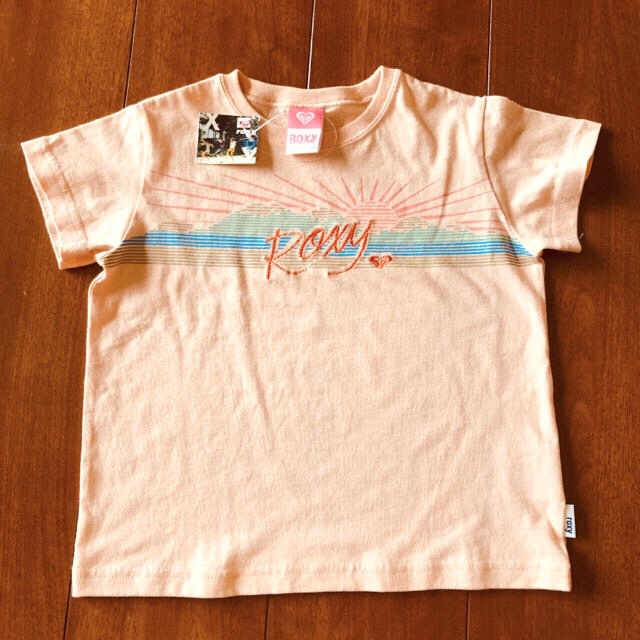 Roxy(ロキシー)のロキシーTシャツ120 ☆未使用タグ付き キッズ/ベビー/マタニティのキッズ服女の子用(90cm~)(Tシャツ/カットソー)の商品写真