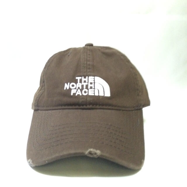 THE NORTH FACE(ザノースフェイス)のノースフェイス野球帽 ビンテージ風 モカ レディースの帽子(キャップ)の商品写真