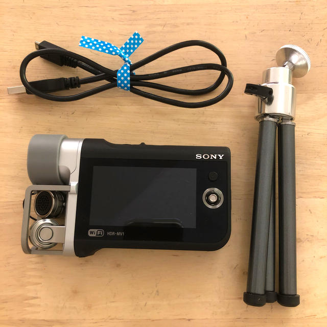 激安通販  SONY  HDR-MV1 - SONY ミュージックビデオレコーダー 三脚、ケーブル付き  ビデオカメラ