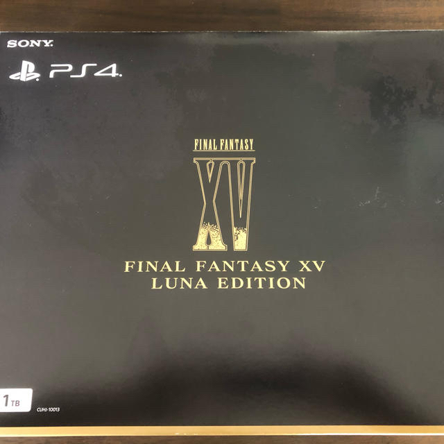 美品　PS4 FINAL FANTASY XV 本体