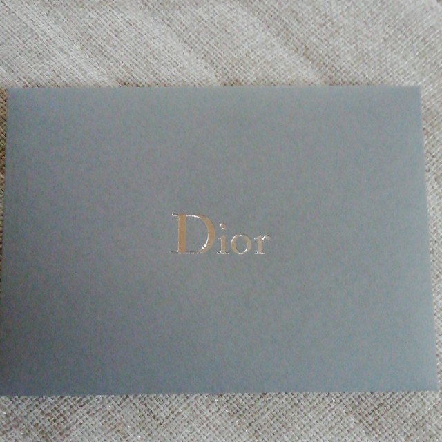 Dior(ディオール)のDior ギフト袋　お試しオードトワレ2本 インテリア/住まい/日用品のオフィス用品(ラッピング/包装)の商品写真