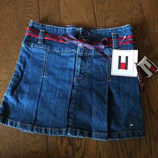 トミーヒルフィガー(TOMMY HILFIGER)の新品タグ付tommyトミーフィルフィガープリーツ スカートサイズ5(スカート)