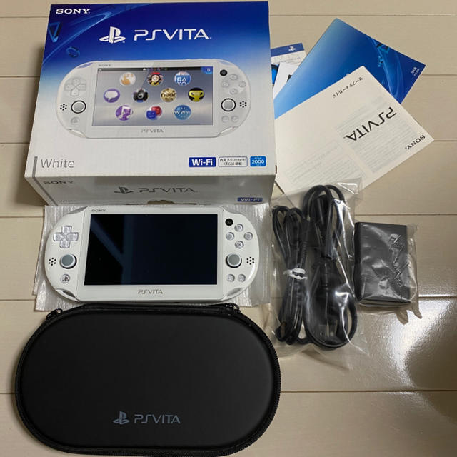 エンタメ/ホビーPlayStation Vita Wi-Fiモデル ホワイト 2000シリーズ