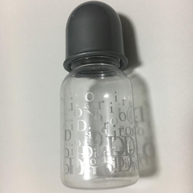 Dior(ディオール)のDiorの哺乳瓶　130ml キッズ/ベビー/マタニティの授乳/お食事用品(哺乳ビン)の商品写真