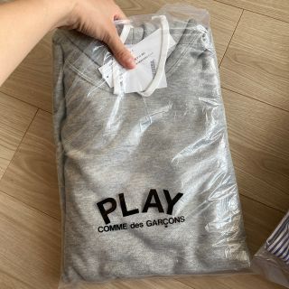 コムデギャルソン(COMME des GARCONS)のCdg Play Hoody L パーカー　灰色 値下げ(パーカー)