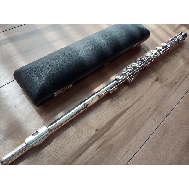 ヤマハ(ヤマハ)のやっほー8851様専用　ヤマハ フルート YFL-211S Eメカ付き 楽器の管楽器(フルート)の商品写真