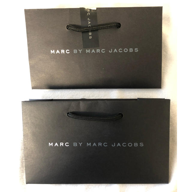 MARC BY MARC JACOBS(マークバイマークジェイコブス)のMARC BY MARC JACOBS 　ショップ袋　ショッパー　紙袋 レディースのバッグ(ショップ袋)の商品写真