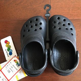 クロックス(crocs)の新品・未使用　15〜15.5㎝　クロックス(サンダル)