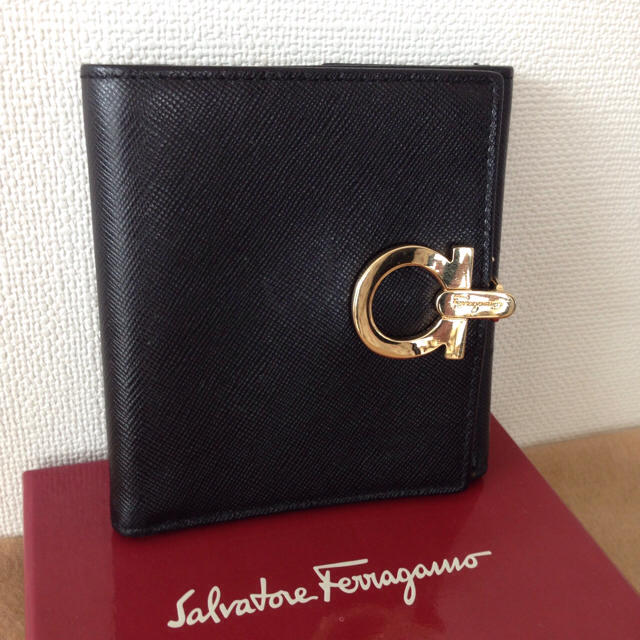 Salvatore Ferragamo - 定価6万円 未使用❤️フェラガモ✨財布の通販