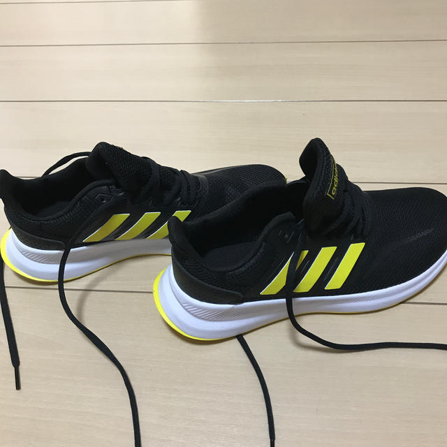 adidas(アディダス)のadidas スニーカー25cm  ブラック×イエロー メンズの靴/シューズ(スニーカー)の商品写真