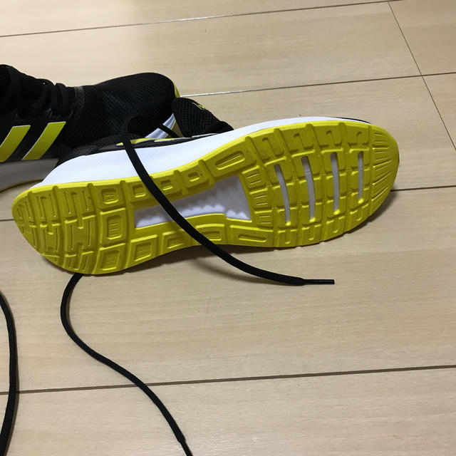 adidas(アディダス)のadidas スニーカー25cm  ブラック×イエロー メンズの靴/シューズ(スニーカー)の商品写真