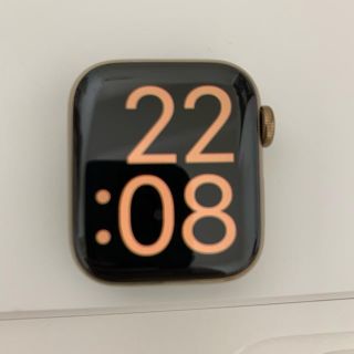 アップル(Apple)のアウラ様ご購入済み　Apple Watch series4(その他)