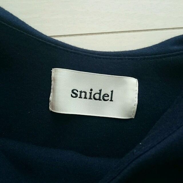 SNIDEL(スナイデル)のsnidel☆オフショルカットワンピ レディースのワンピース(ミニワンピース)の商品写真